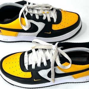 Nike Air Force 1 | Size 7Y / 8.5 Women's | DQ7779-700 | Gold/Black